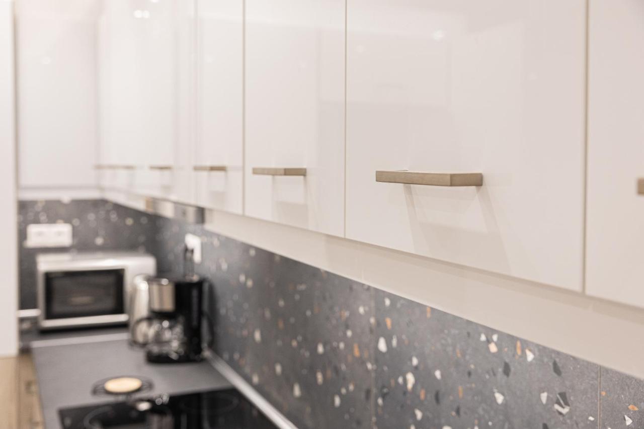Amazing Apartment Near Metro Station! Αθήνα Εξωτερικό φωτογραφία